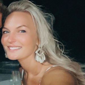 Meet your Posher, Deidre